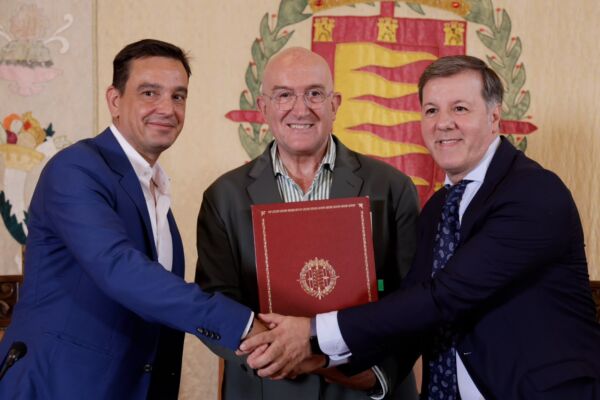 CAMPRUVA, el Ayuntamiento de Valladolid y VIVA firman un convenio para reforzar la información, la prevención y la seguridad jurídica en materia de vivienda